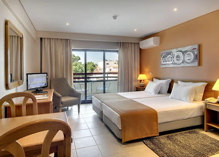 Ξενοδοχείο Alba 4*